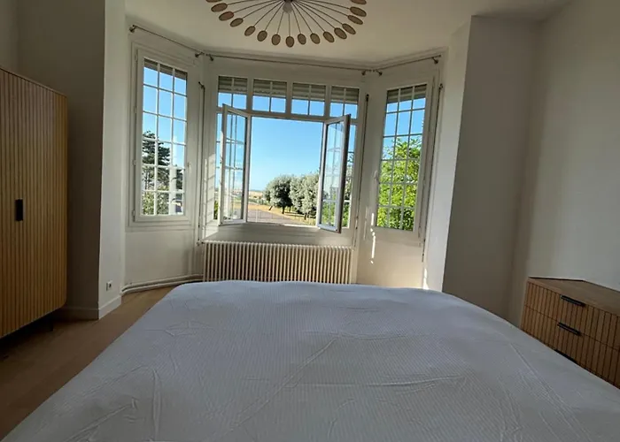 アパート Vue Mer, Parking ドーヴィル