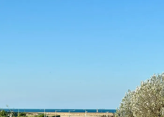 Vue Mer, Parking アパート