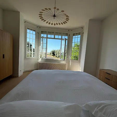Apartment Mermoz Vue Mer, Parking Deauville