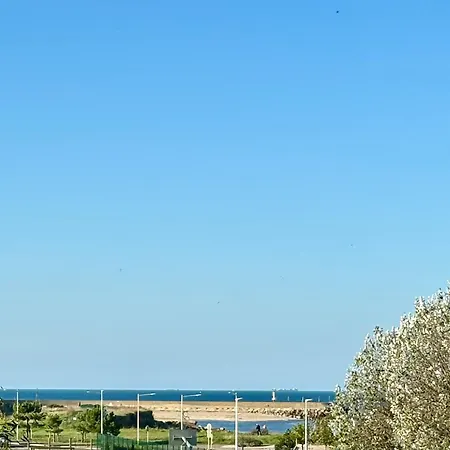 Mermoz Vue Mer, Parking Apartment